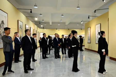 肇東市紀委監(jiān)委“以文立心、以文育人”組織開展廉潔書畫展活動